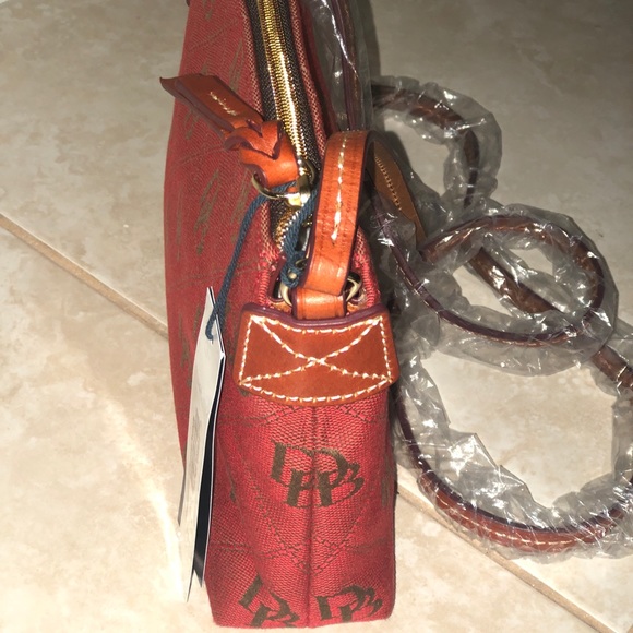 HP 🏆 NEW - Dooney & Bourke Crossbody Pouchette - Picture 4 of 4